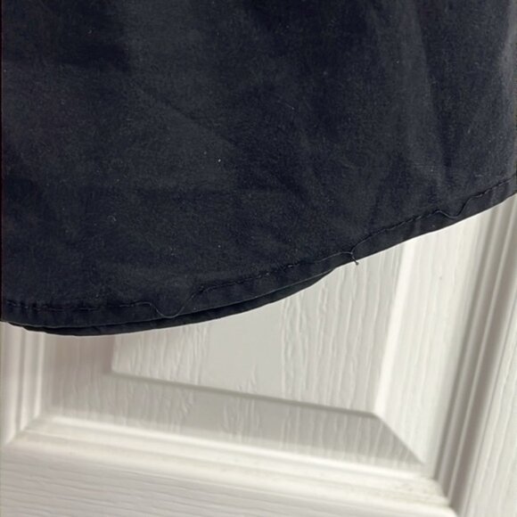 Button up top - Picture 8 of 8